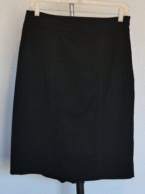 White House Black Market Seamed Pencil Skirt Black Career Workwear size 6